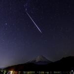 13-Meteor over Fuji San